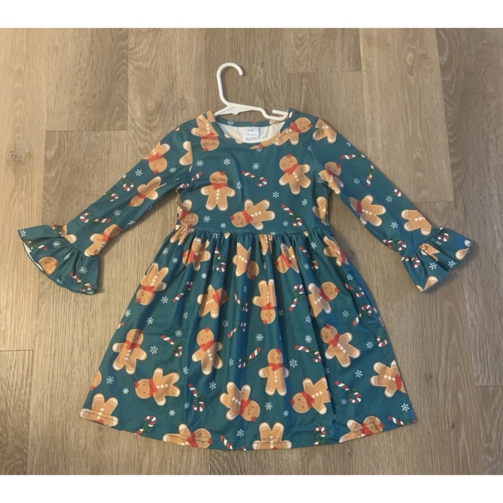 New Boutique Girls Size 4/5 Teal Holiday Dress With Charming Gingerbread Pattern